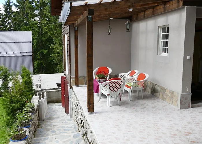 Vlasic House